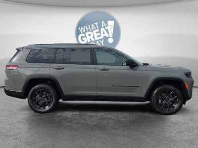 2027 Jeep Grand Cherokee L Laredo Altitude