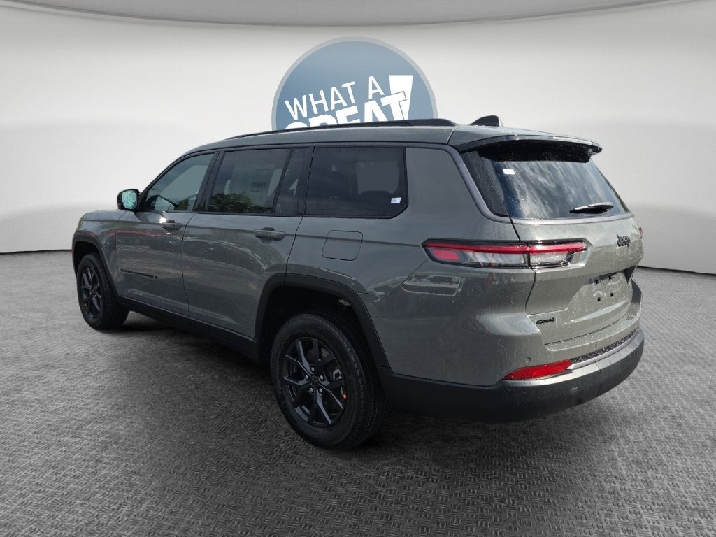 2027 Jeep Grand Cherokee L Laredo Altitude