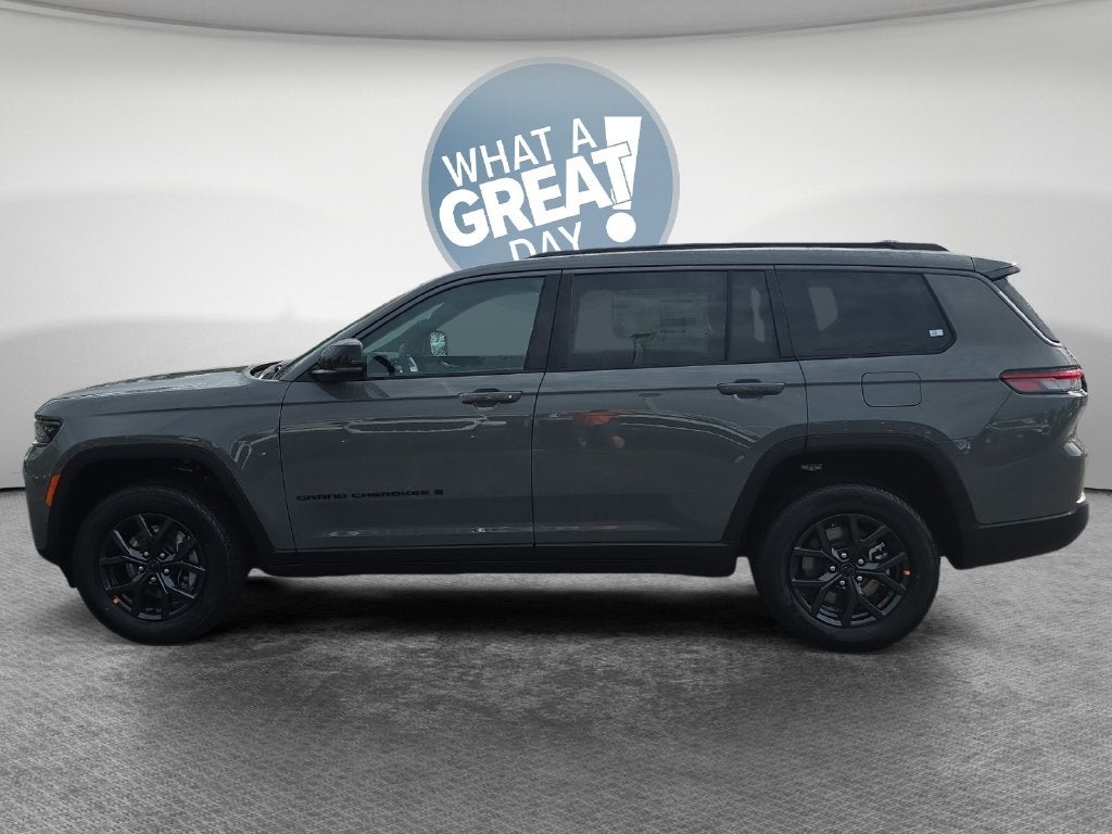 2027 Jeep Grand Cherokee L Laredo Altitude