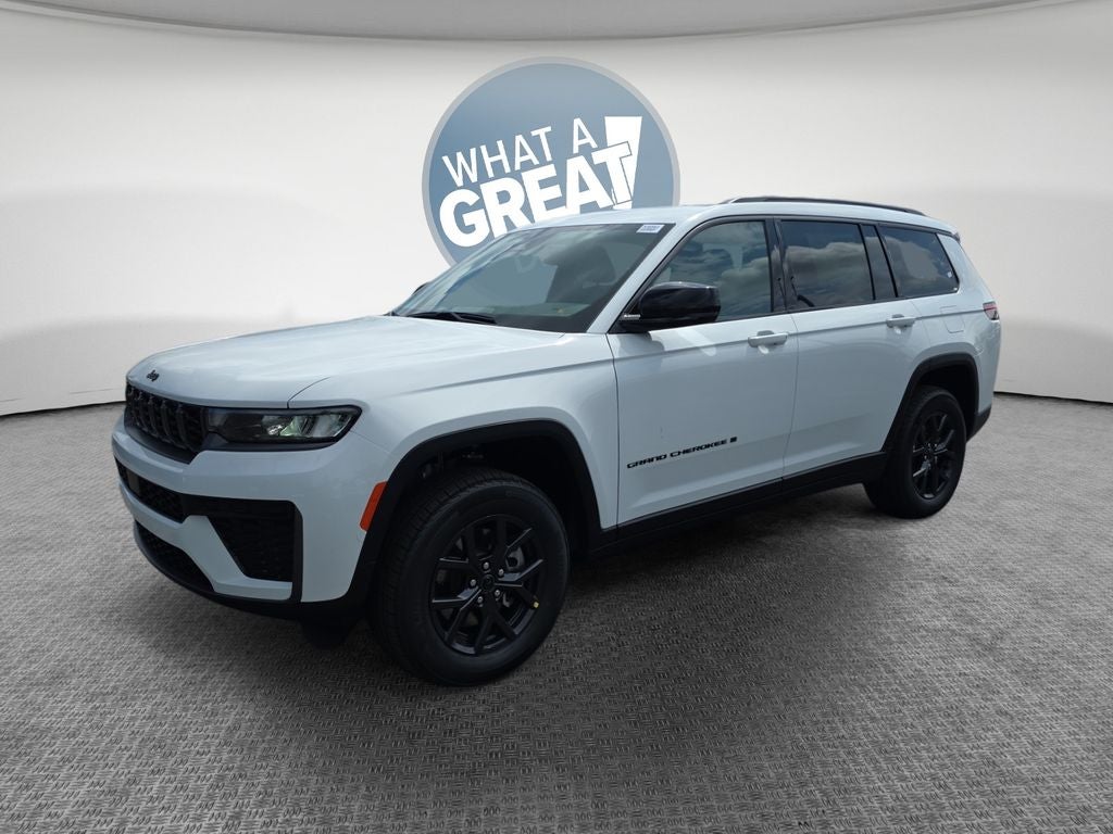 2027 Jeep Grand Cherokee Laredo Altitude