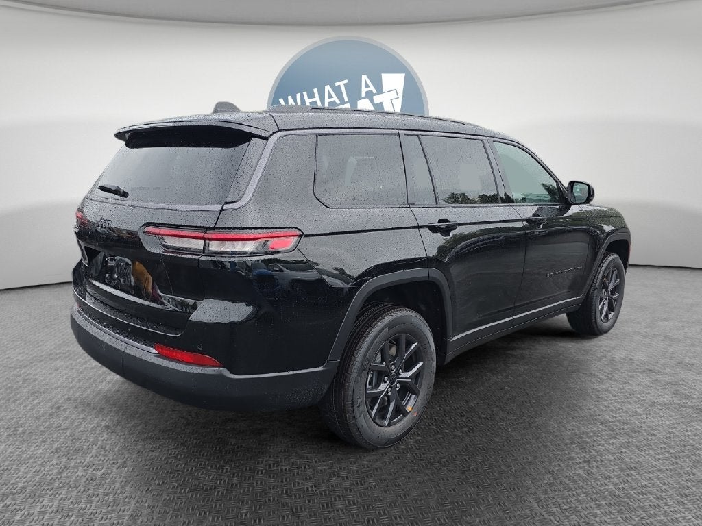 2027 Jeep Grand Cherokee L Laredo Altitude