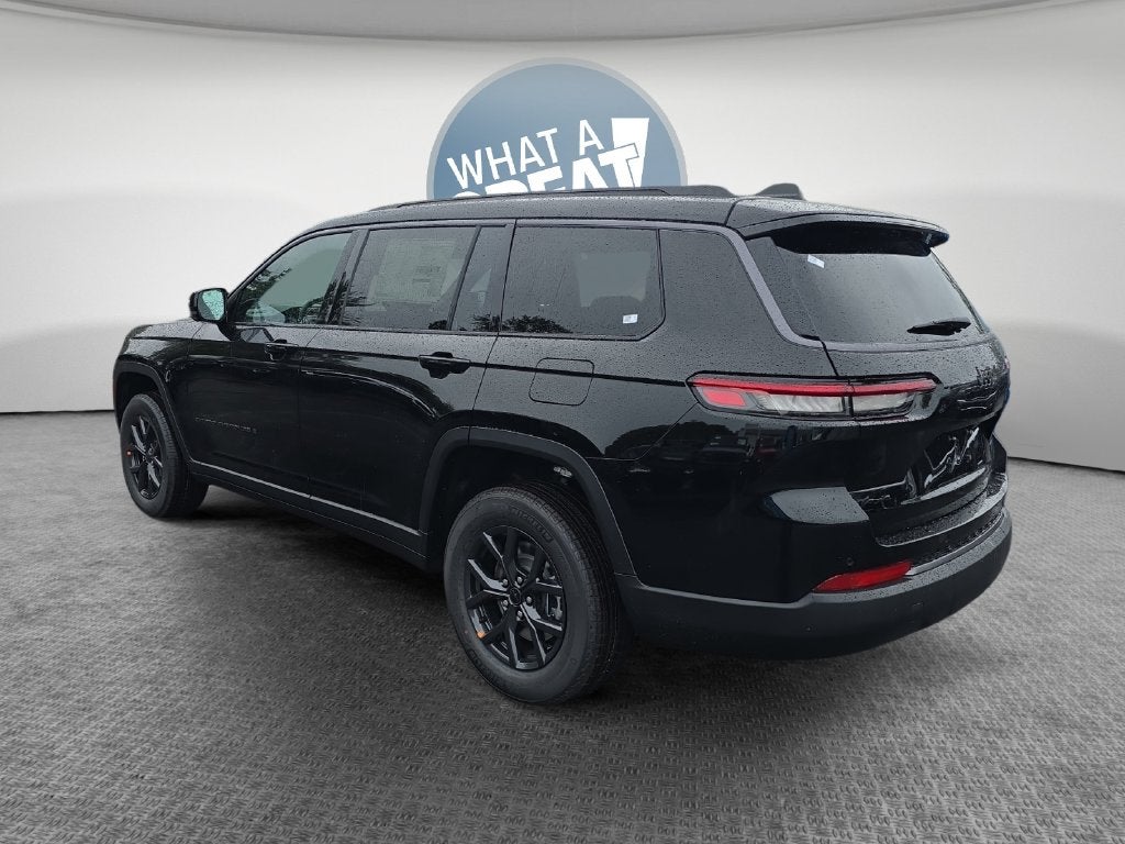 2027 Jeep Grand Cherokee L Laredo Altitude