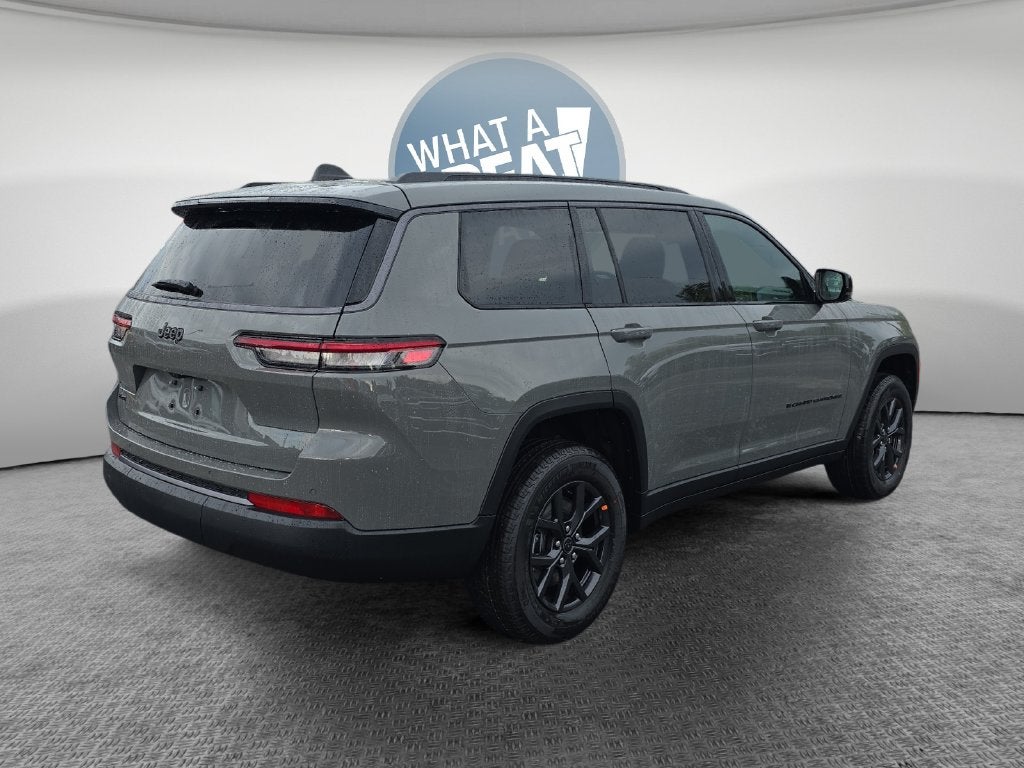 2027 Jeep Grand Cherokee L Laredo Altitude
