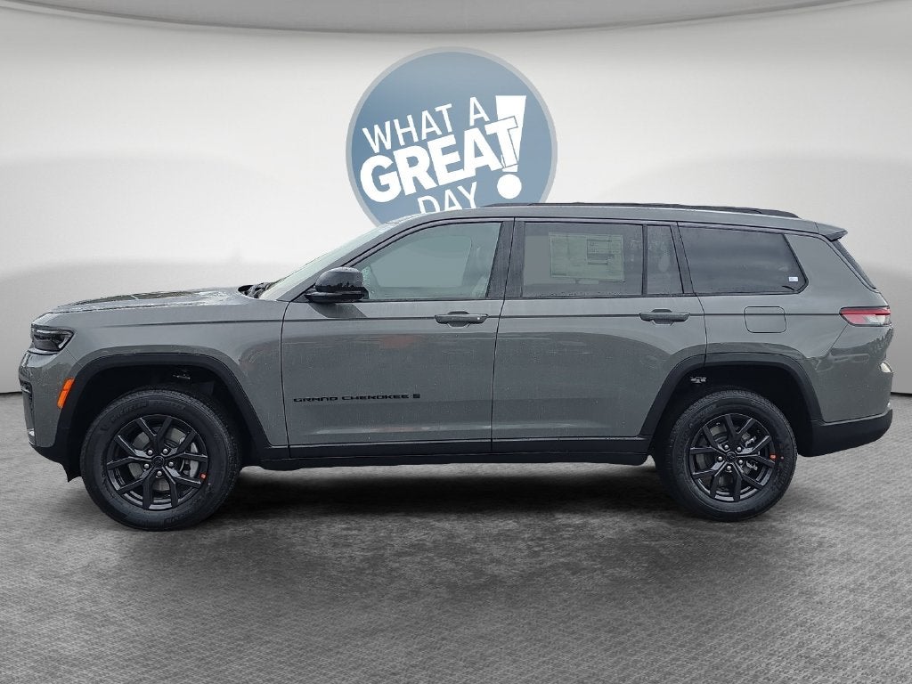 2027 Jeep Grand Cherokee L Laredo Altitude