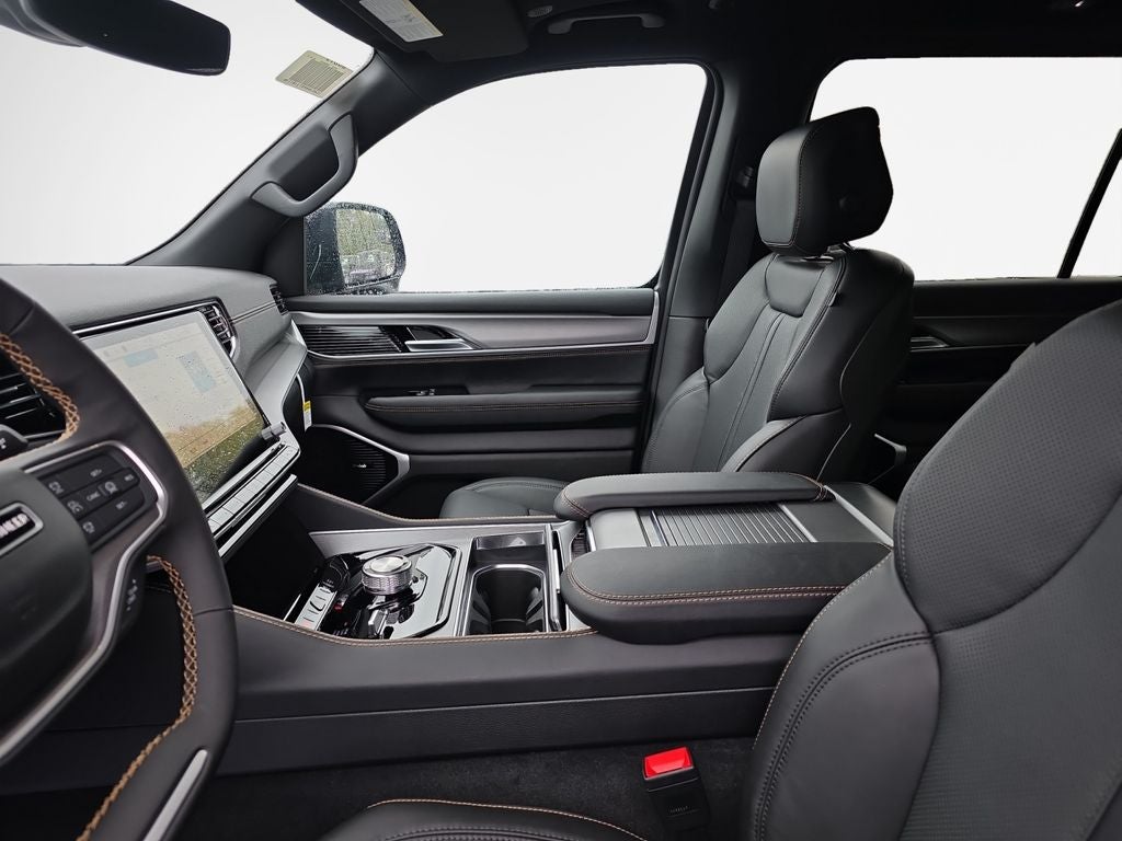 2026 Jeep Grand Wagoneer Base