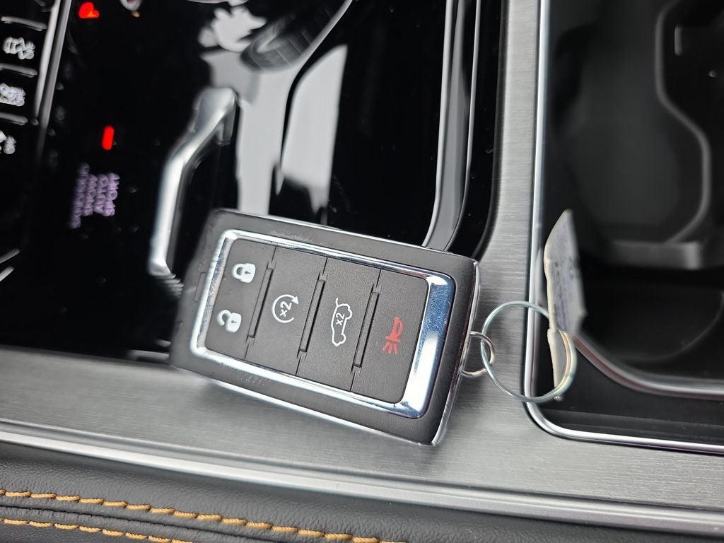 2026 Jeep Grand Wagoneer Base