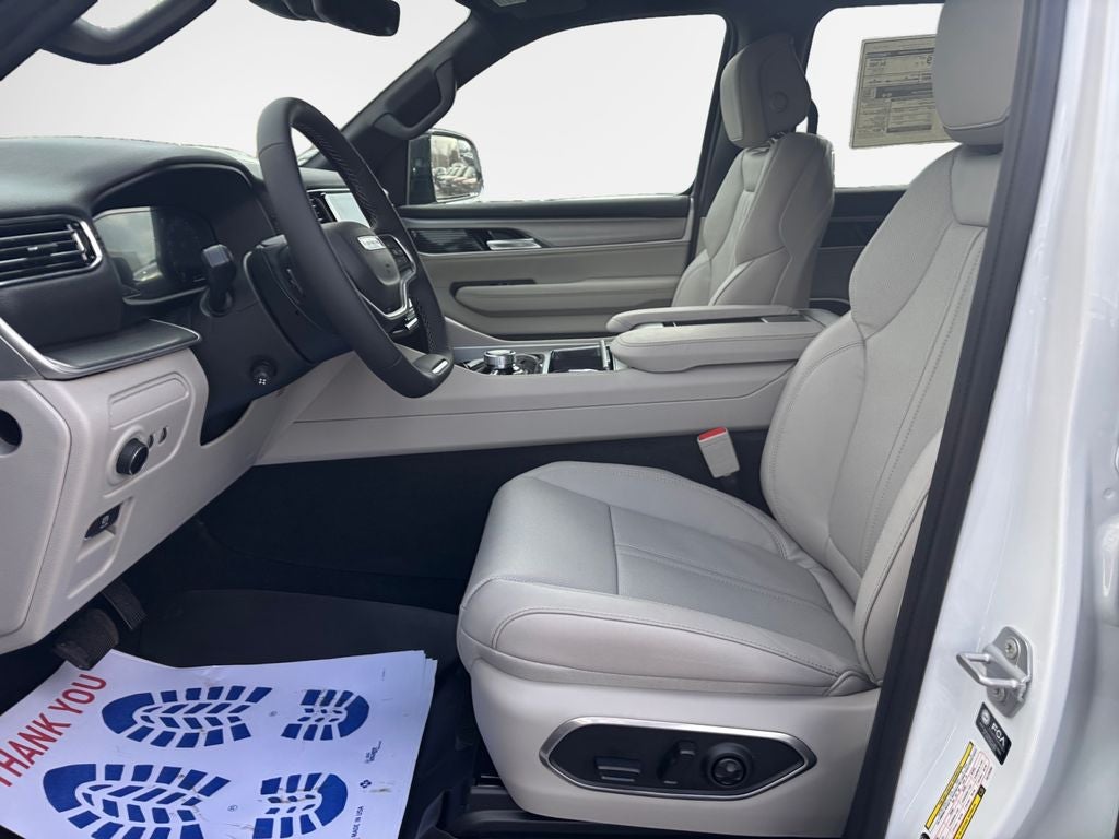 2026 Jeep Grand Wagoneer Base