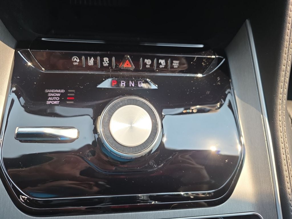 2026 Jeep Grand Wagoneer Base