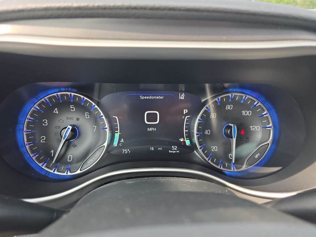 2027 Chrysler Pacifica Select