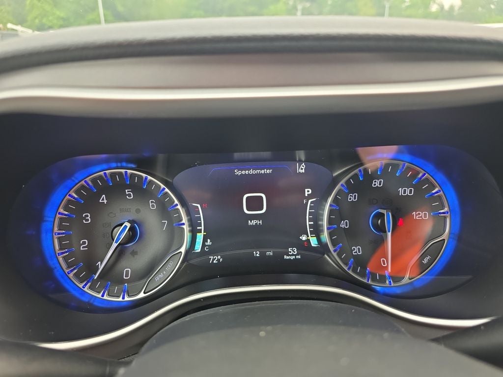 2027 Chrysler Pacifica Select