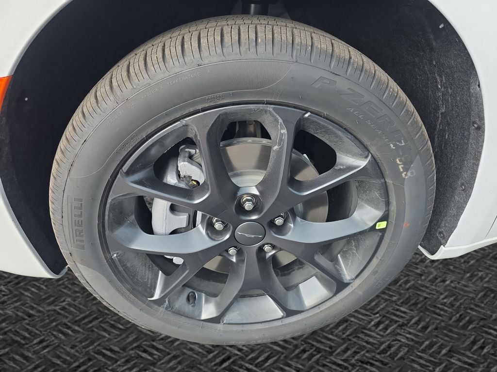 2027 Chrysler Pacifica Limited