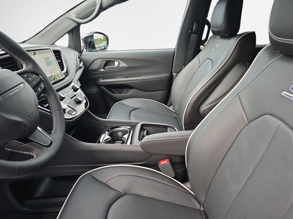 2027 Chrysler Pacifica Limited