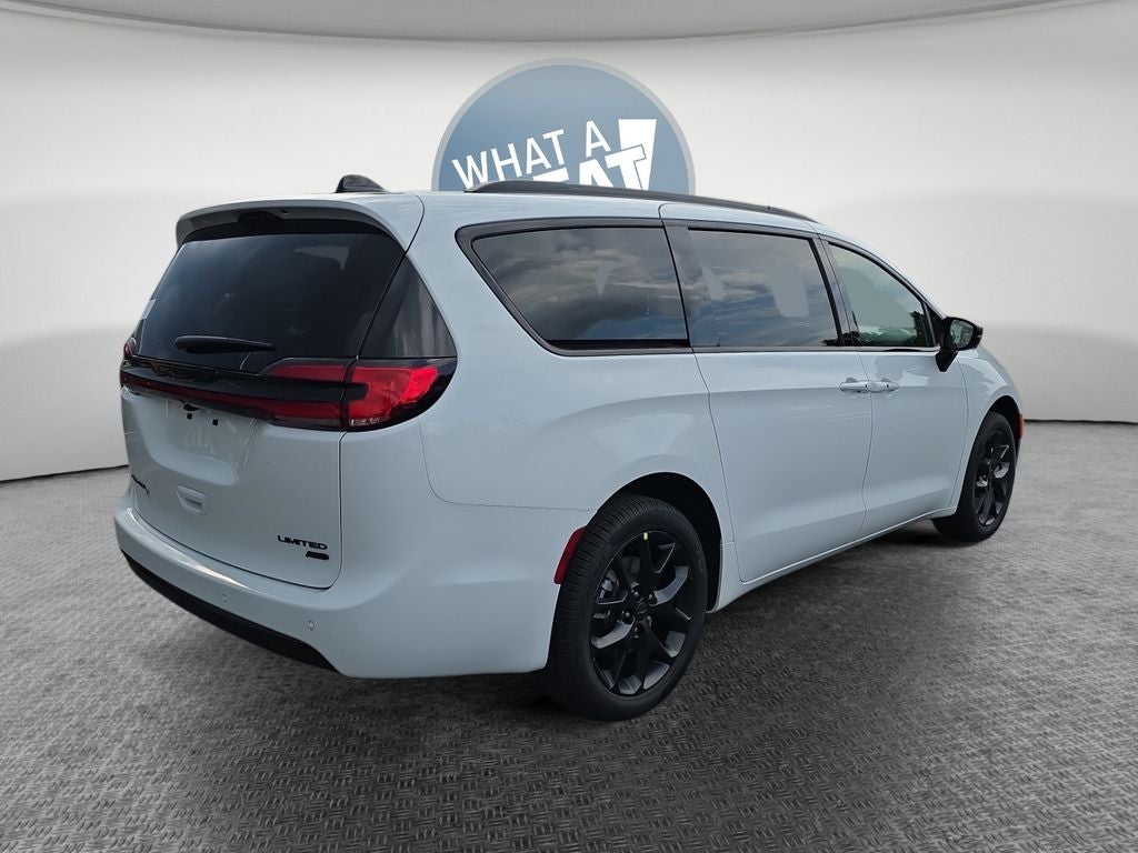 2027 Chrysler Pacifica Limited