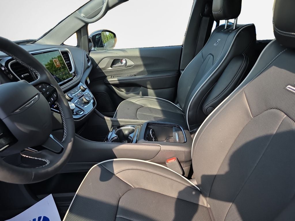2027 Chrysler Pacifica Limited