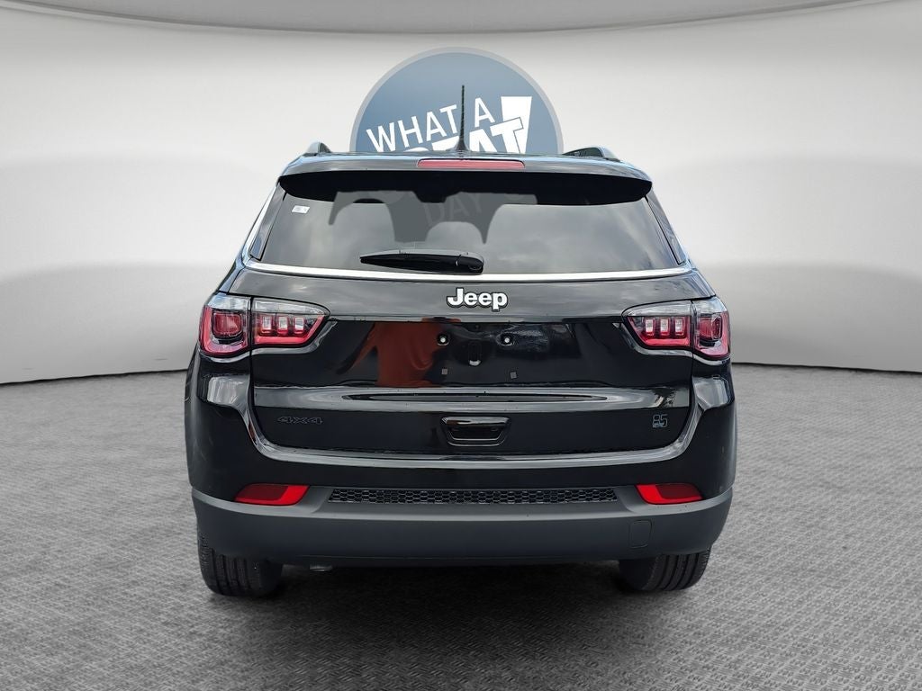2026 Jeep Compass Base
