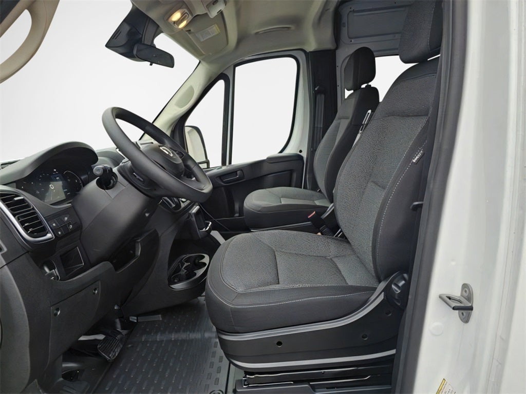 2025 RAM Promaster High Roof SLT / 136" WB