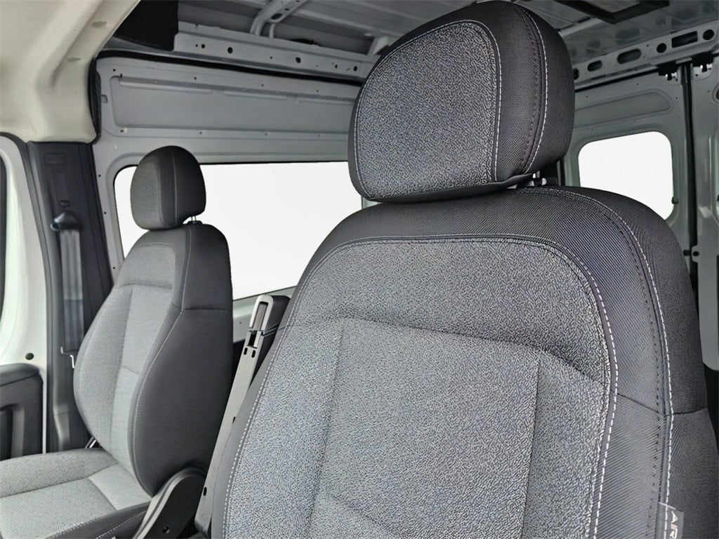 2025 RAM Promaster High Roof SLT / 136" WB