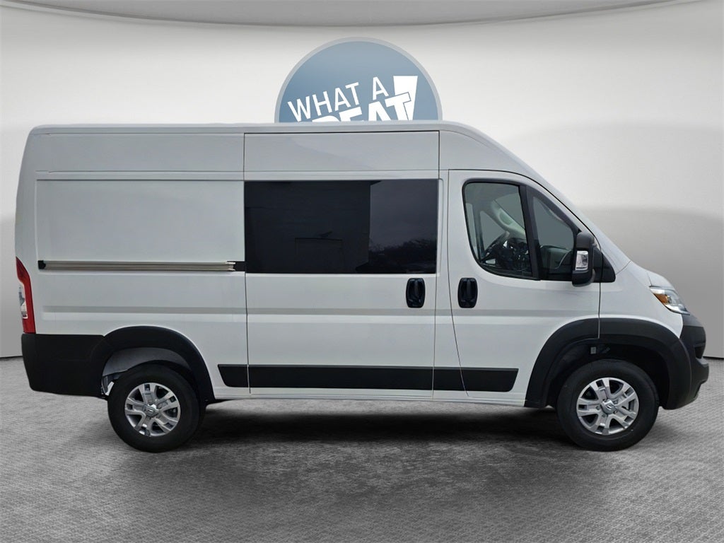 2025 RAM Promaster High Roof SLT / 136" WB