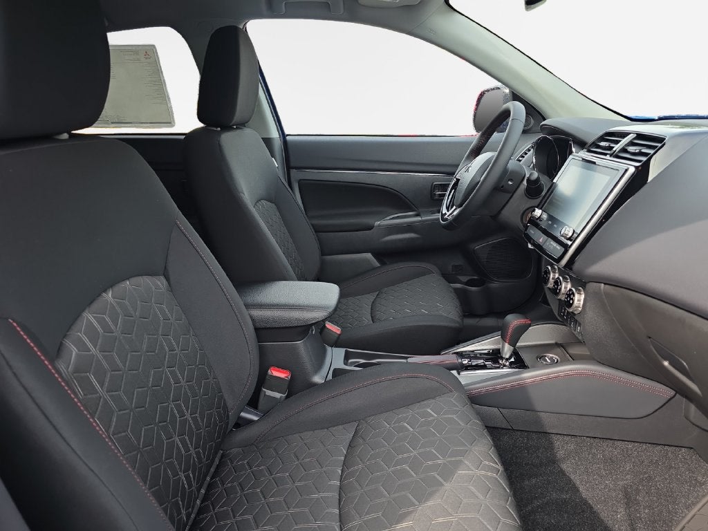 2027 Mitsubishi Outlander Sport 2.0 LE