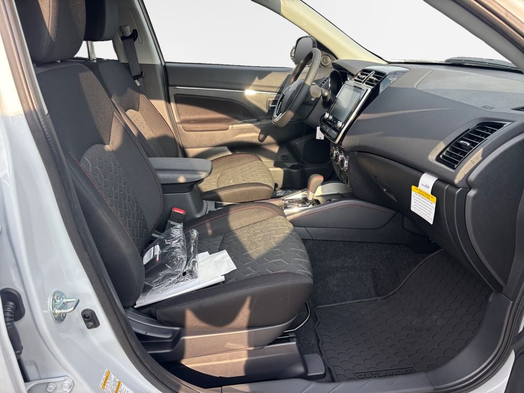 2027 Mitsubishi Outlander Sport 2.0 LE