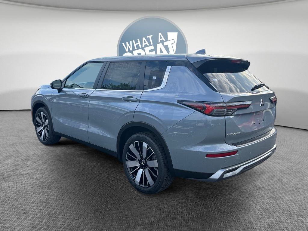 2026 Mitsubishi Outlander SE