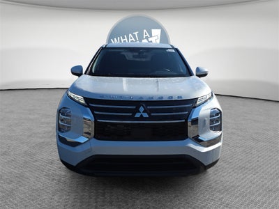 2026 Mitsubishi Outlander ES