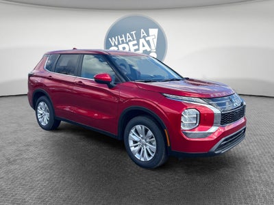 2026 Mitsubishi Outlander ES