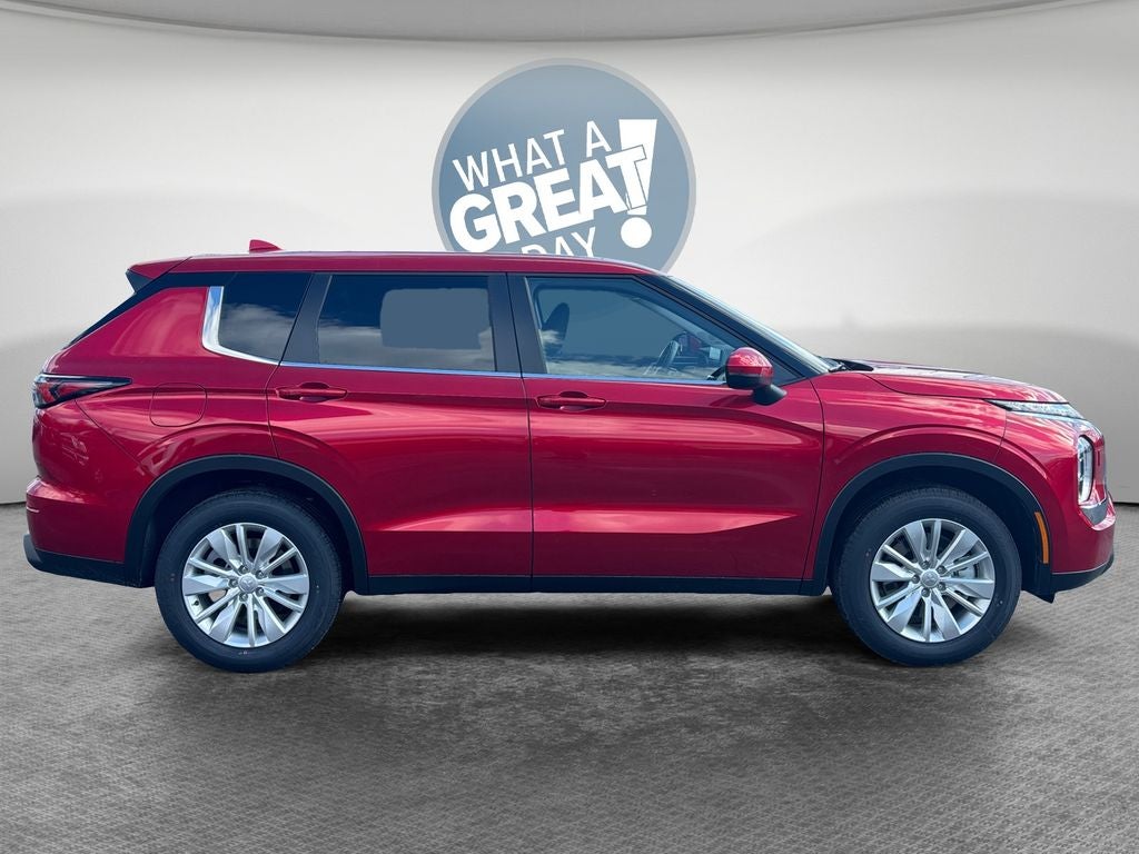 2026 Mitsubishi Outlander ES