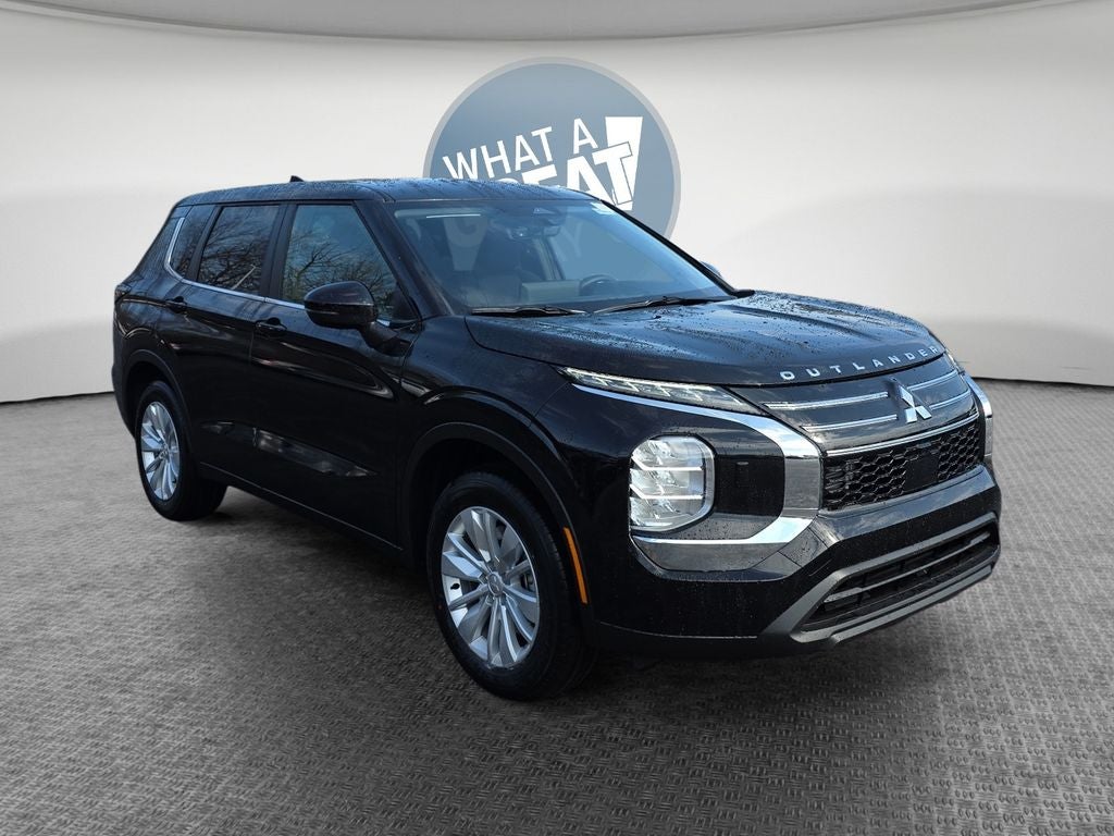 2026 Mitsubishi Outlander ES