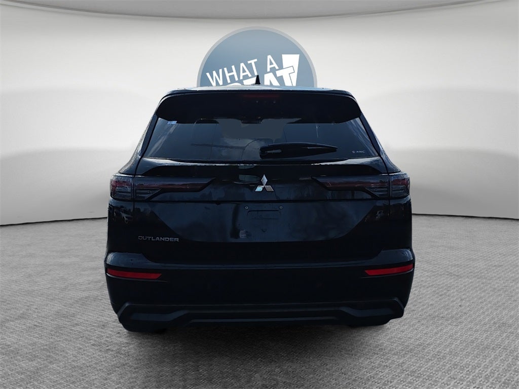 2026 Mitsubishi Outlander ES