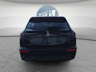 2026 Mitsubishi Outlander ES