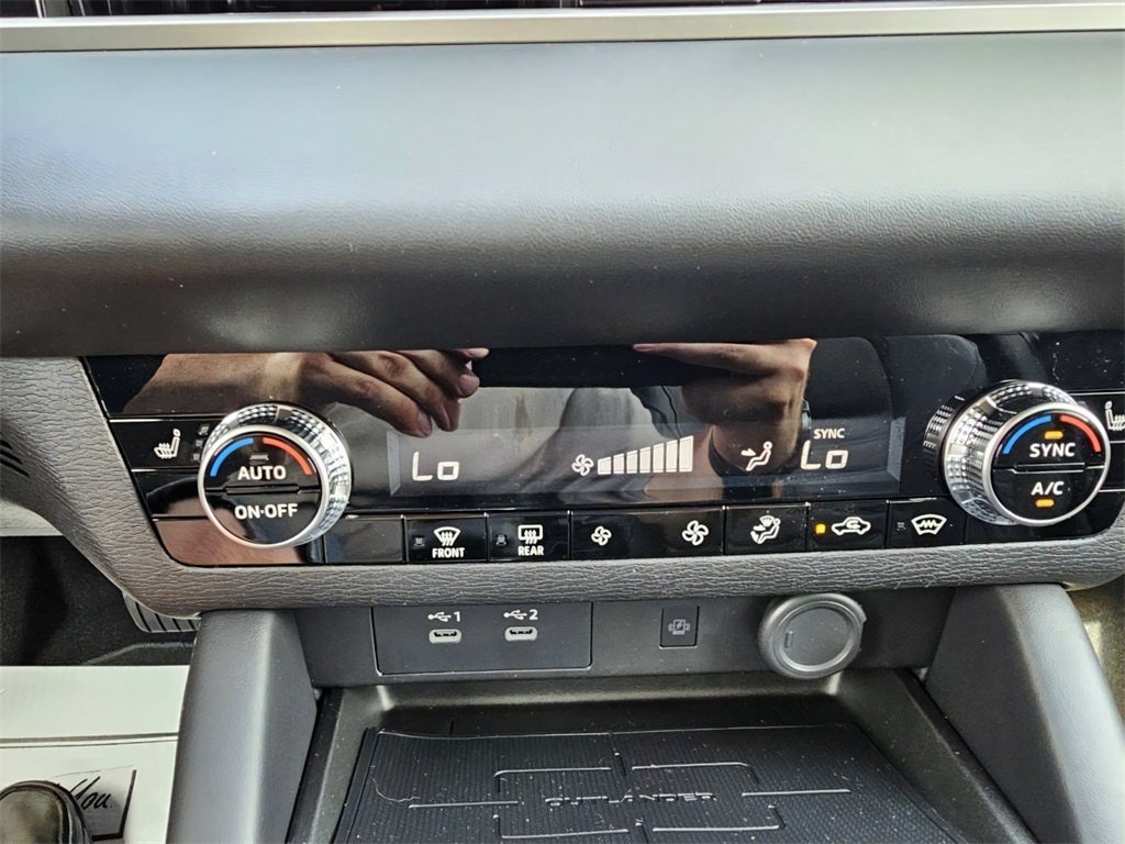 2025 Mitsubishi Outlander SE