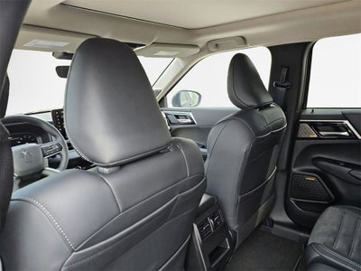 2025 Mitsubishi Outlander SE