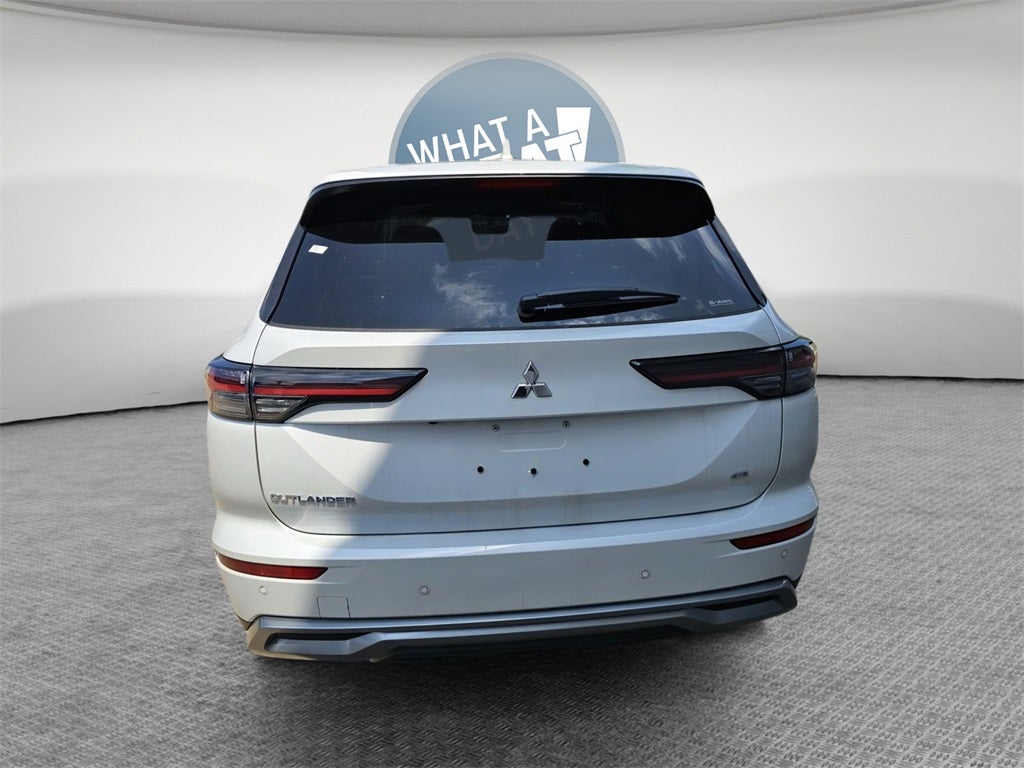 2025 Mitsubishi Outlander SE
