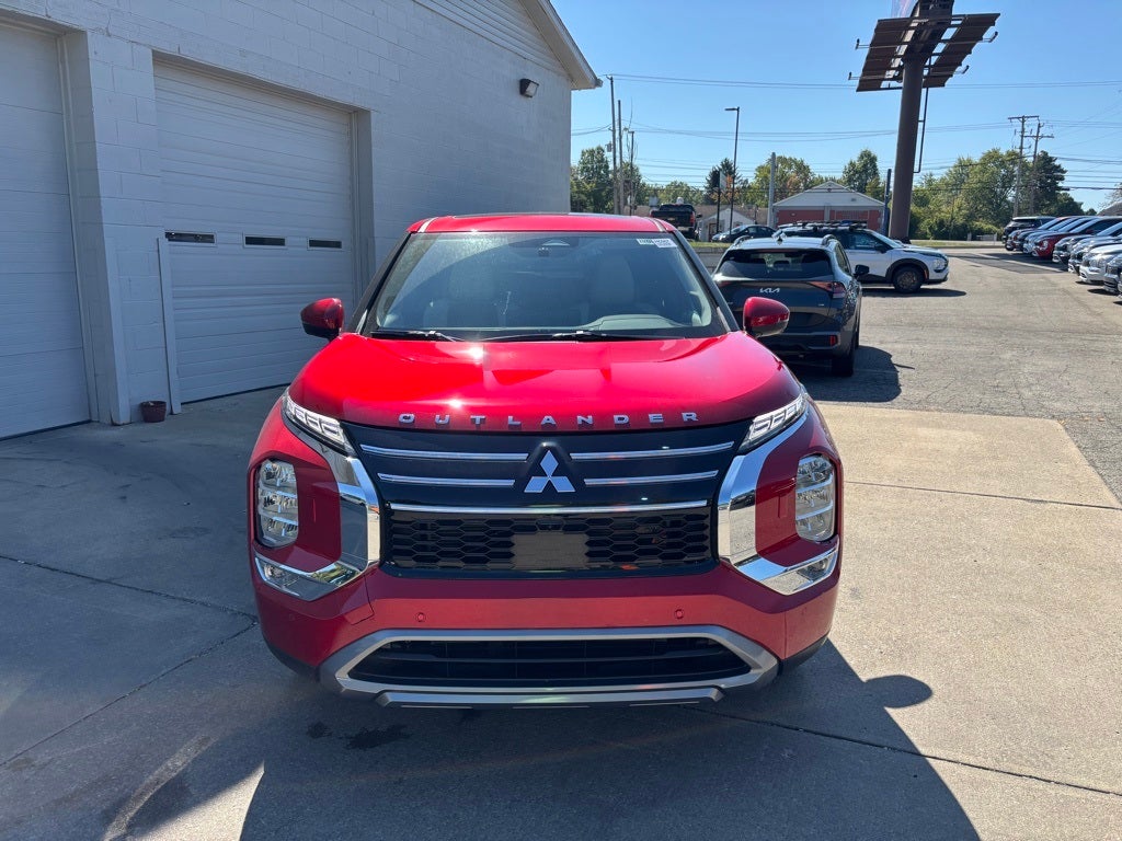 2025 Mitsubishi Outlander SE