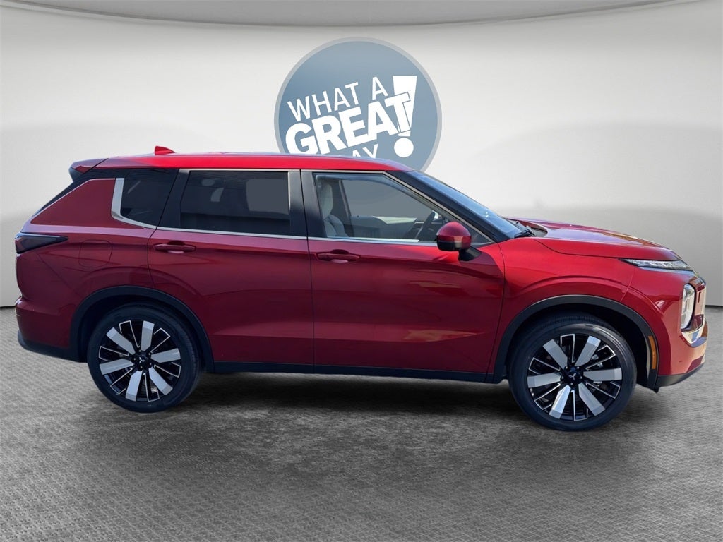 2025 Mitsubishi Outlander SE