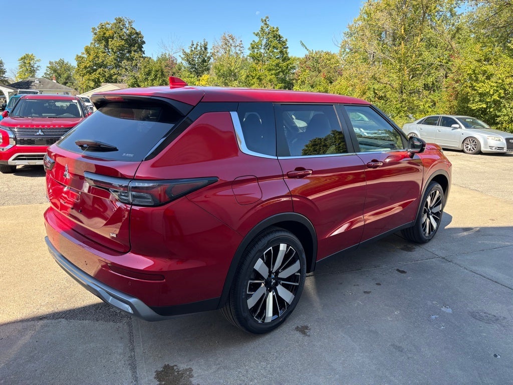 2025 Mitsubishi Outlander SE