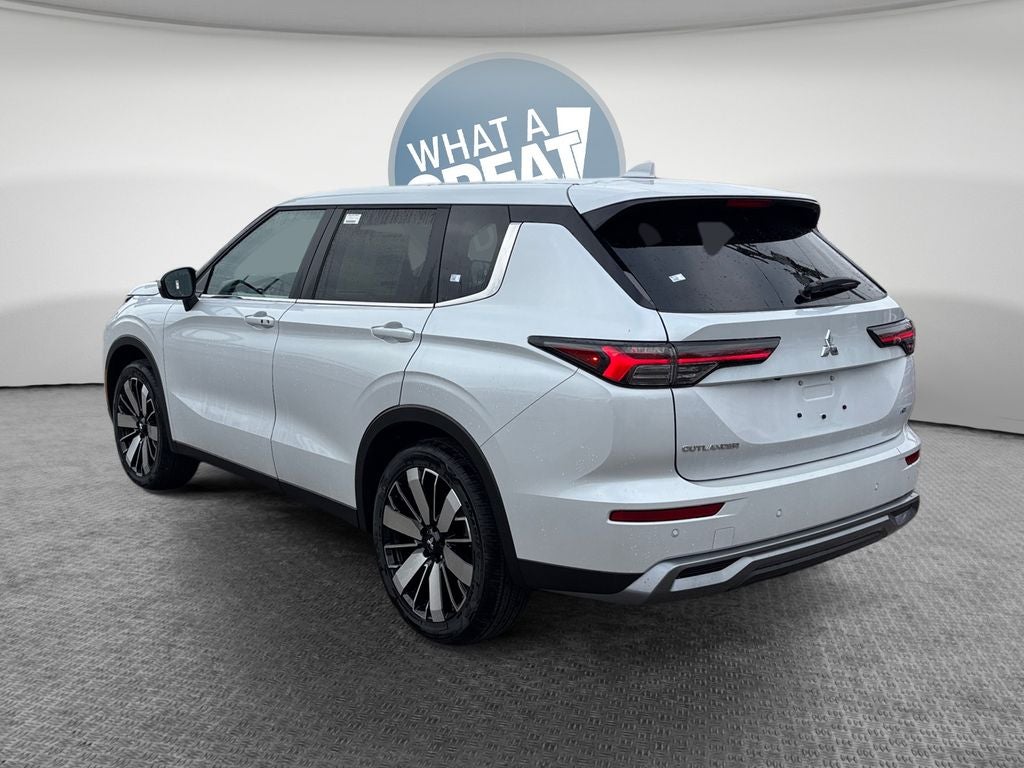 2025 Mitsubishi Outlander SE