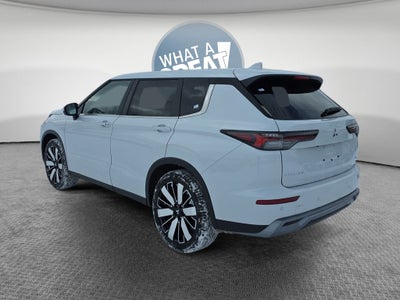 2026 Mitsubishi Outlander SE