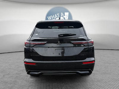 2026 Mitsubishi Outlander LE