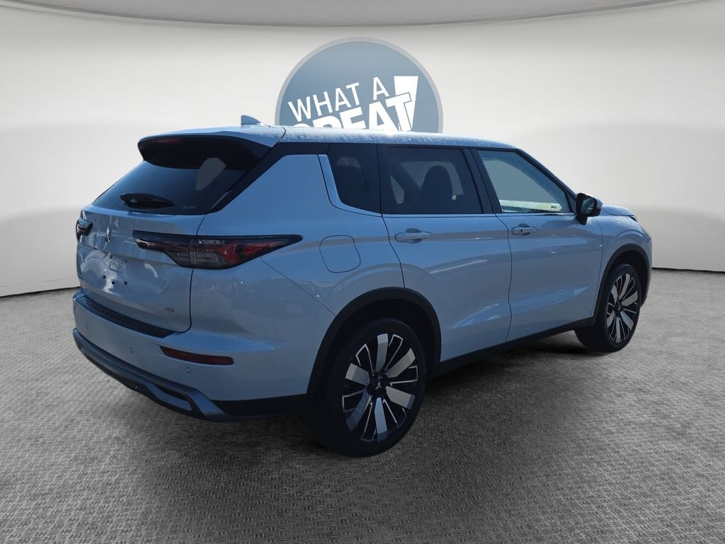 2026 Mitsubishi Outlander SE