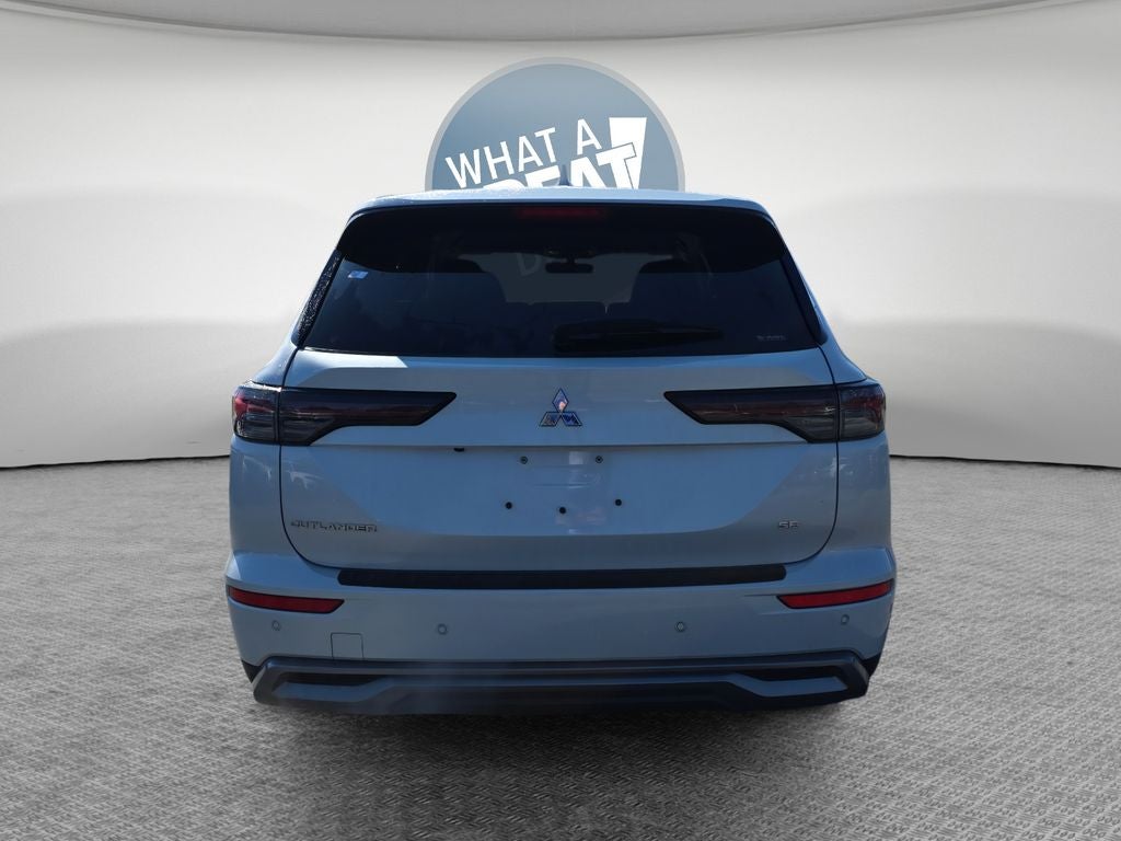 2026 Mitsubishi Outlander SE