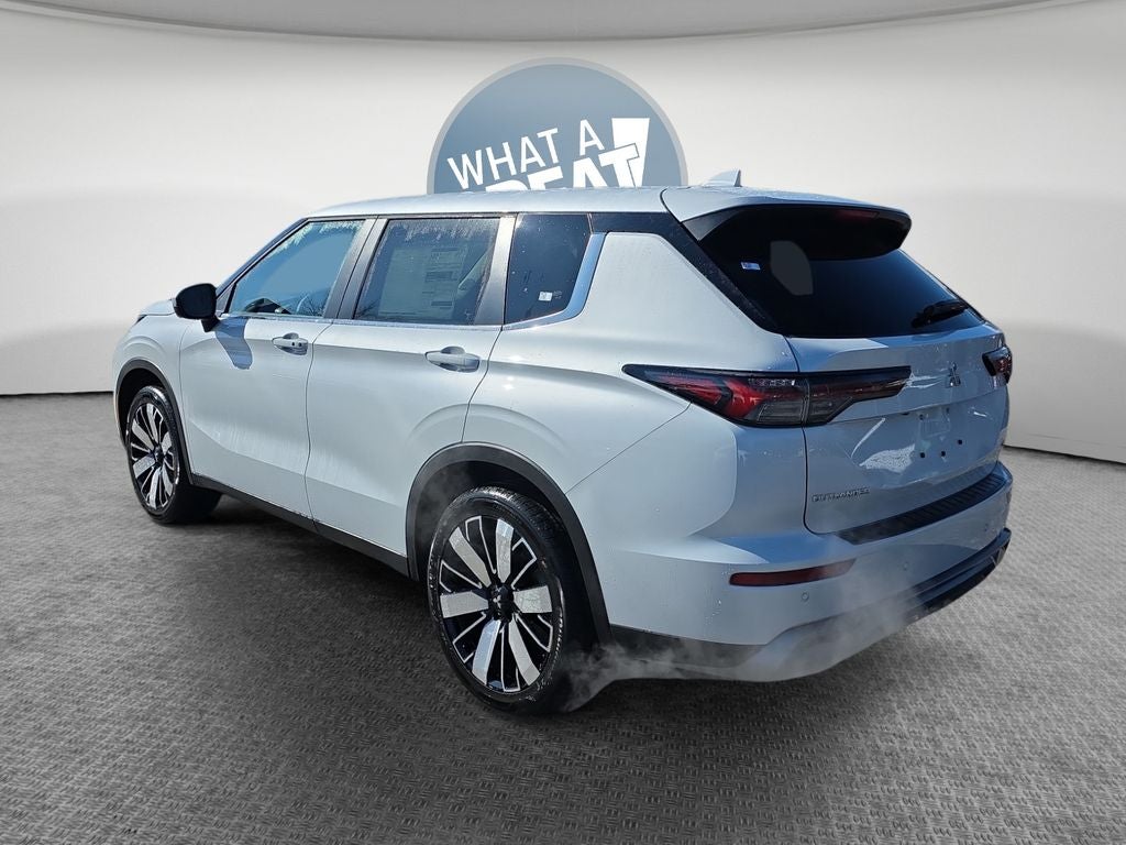 2026 Mitsubishi Outlander SE