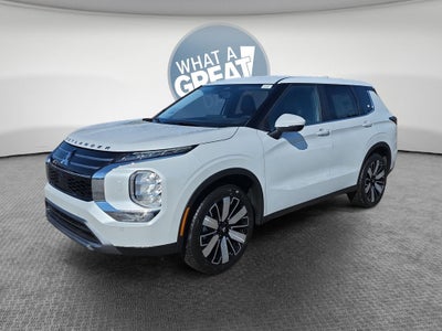 2026 Mitsubishi Outlander SE