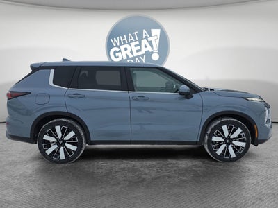 2026 Mitsubishi Outlander SE