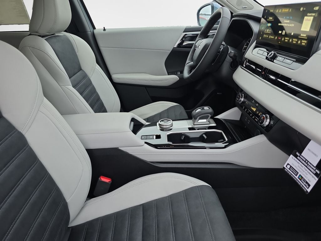 2026 Mitsubishi Outlander SE