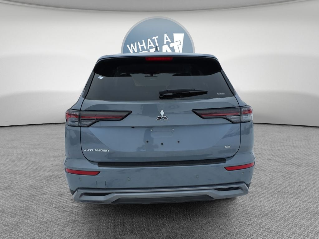 2026 Mitsubishi Outlander SE
