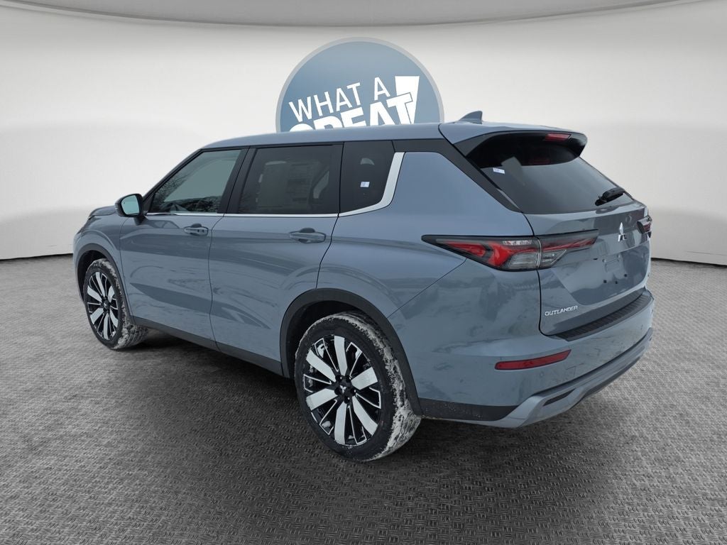 2026 Mitsubishi Outlander SE