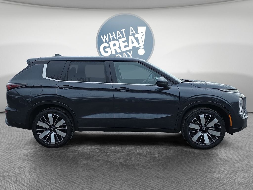 2026 Mitsubishi Outlander SE