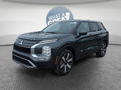 2026 Mitsubishi Outlander SE